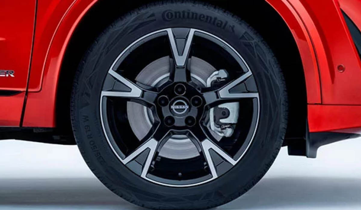 Der rote Nissan Qashqai, Reifen